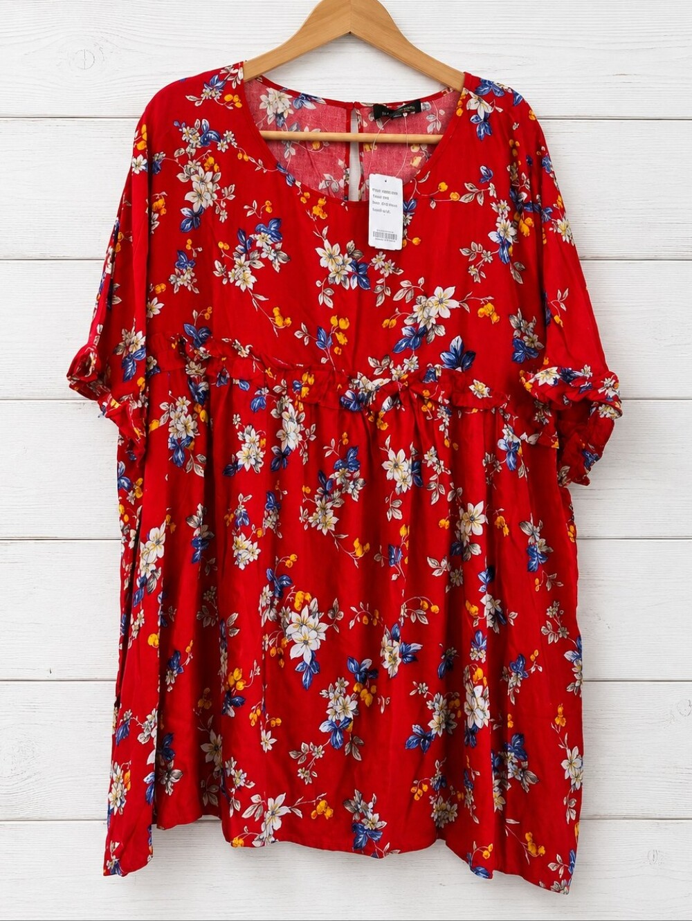 NWT Suzanne Betro Red Floral Scoop Neck Top Size 4XL